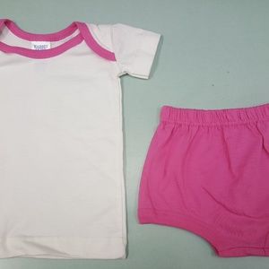 Rabbit Skins 2-Piece T-Shirt/Bottom Set NWOT